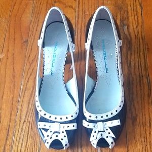Sachelle Black and White shoes-